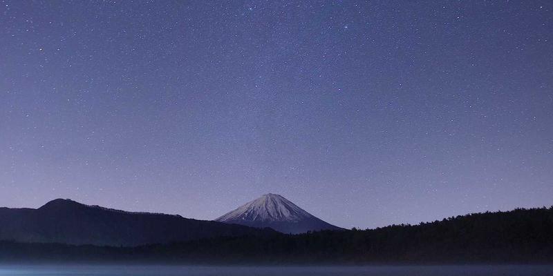 游戏62：构建玩家社区生态，PHUNCOM资讯平台如何重塑游戏互动新范式