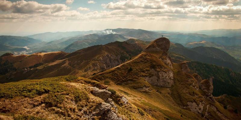 跨平台游戏开发挑战全攻略：如何平衡PC、主机与移动端的体验差异